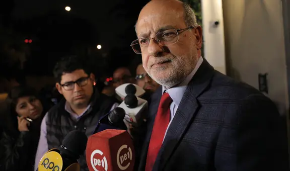 Abugattás: Pedro Castillo me ofreció ser primer ministro, pero me pidió mantener a Juan Silva en el MTC