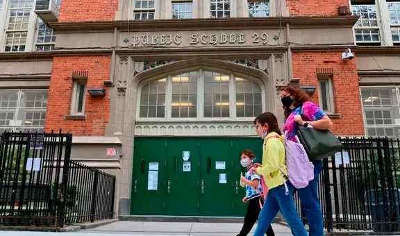 Nueva York vacunará a niños y jóvenes de escuelas públicas