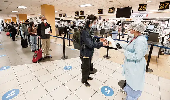 Viajeros que lleguen a Perú podrían tener menos días de cuarentena si se realizan nueva prueba de COVID-19