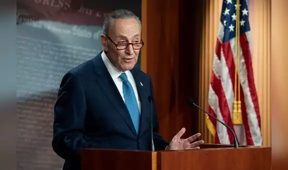 Líder demócrata del Senado pide destitución inmediata de Trump