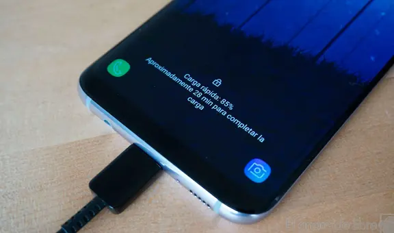 ¿Cómo hacer que tu teléfono hable cuando conectas el cargador?