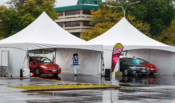 Un nuevo caso de COVID-19 lleva a Nueva Zelanda a confinar a su mayor ciudad