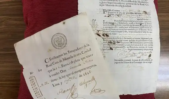 Entregan a Perú dos documentos históricos que se iban a vender por internet