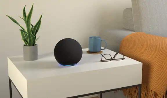 Amazon lanza parlantes inteligentes Echo y Echo Dot que vienen con Alexa