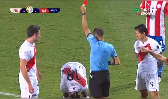 Carrillo fue expulsado del Perú vs. Paraguay y salió del campo en medio de lágrimas