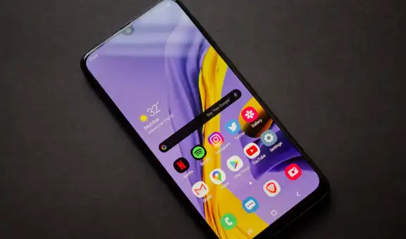 ¿Qué significa que la pantalla de tu teléfono sea AMOLED y por qué las marcas la usan ahora?