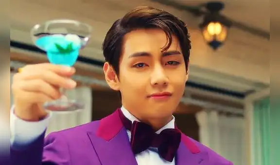 TAES CAMEO: V de BTS es un elegante mesero en MV “Gyopo hairstyle” de Peakboy