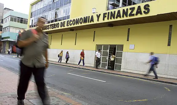 Incertidumbre en el Ministerio de Economía y Finanzas complica elaboración del Presupuesto Público 2022