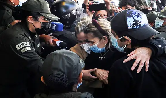 Jeanine Áñez, expresidenta o golpista, la doble narrativa que agita una Bolivia convulsa