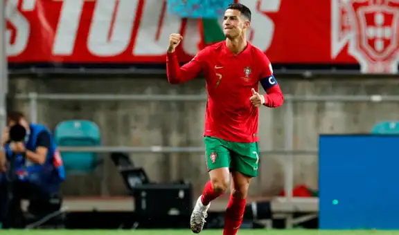 Cristiano Ronaldo anota doblete de penal por las Eliminatorias