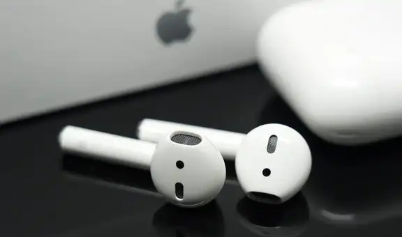 AirPods: ¿cómo salvar tus audífonos inalámbricos si les cayó agua?