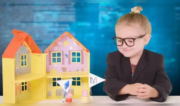 Niña de tres años explica qué es el bitcoin y cómo funciona usando peluches y caramelos