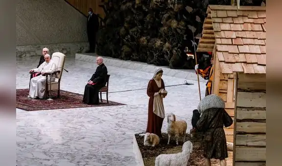 El papa elogió el belén peruano de la plaza de San Pedro