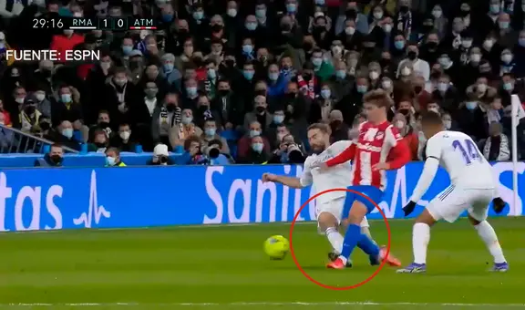 Por poco y lo rompe: durísima entrada de Dani Carvajal sobre Antoine Griezmann