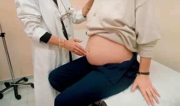 Amor incondicional: mujer ‘presta’ su vientre para que su hija se convierta en madre