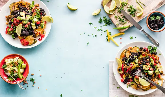 Cena navideña 2021: 3 ensaladas saludables para preparar en Nochebuena