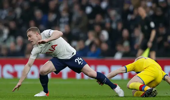 Premier League registra cifra récord de 103 positivos por COVID-19 en una semana