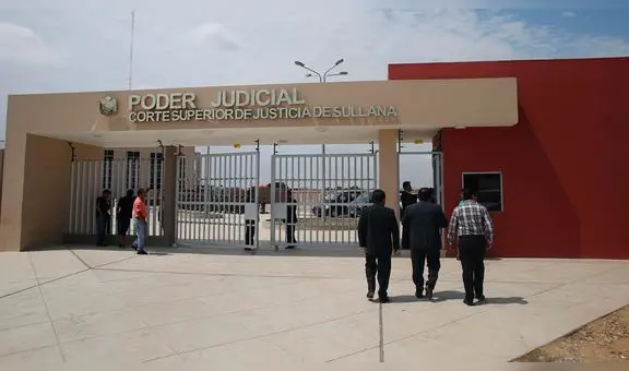 Policías que pidieron coima de 100 dólares a ecuatoriana son sentenciados a 6 años de cárcel