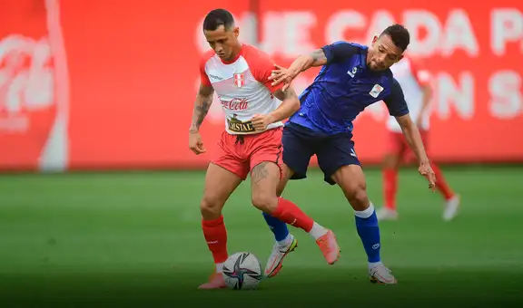 ¡'Yoshi’ quiso abrir el marcador! Gran tiro libre de Yotún casi marca el 1-0 para Perú