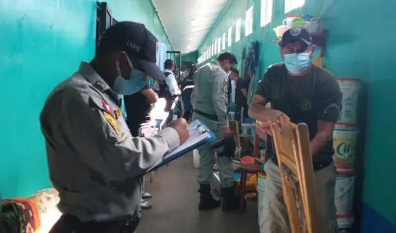 En requisa hallan celulares que 9 internos de penal usaban para extorsionar en Arequipa