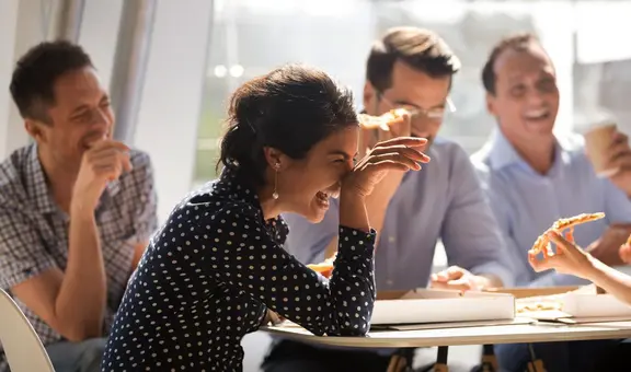 Los mejores chistes para contarlos en reuniones familiares o con amigos