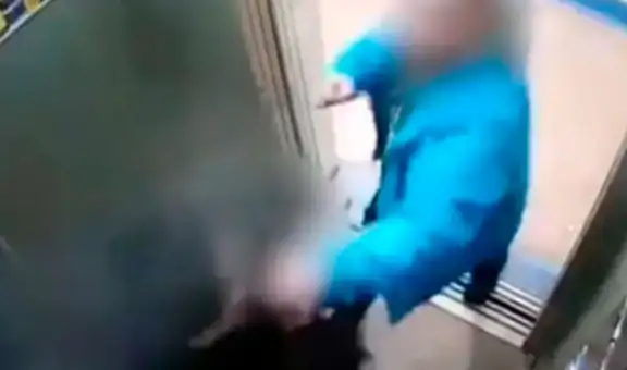 Rusia: padre golpea a hombre que intentó abusar de su hija en un ascensor