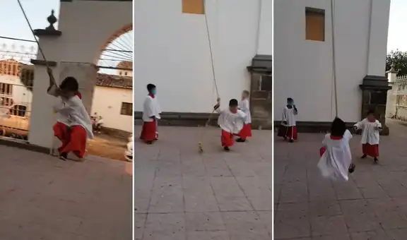 Traviesos monaguillos se divierten tocando las campanas de una iglesia 