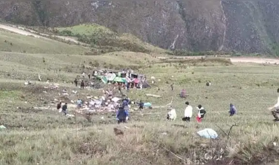 Tragedia en La Libertad: caída de ómnibus a abismo deja 20 muertos
