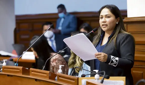 Fiscalía inicia investigación contra Heidy Juárez por presunto recorte de sueldo a trabajadores