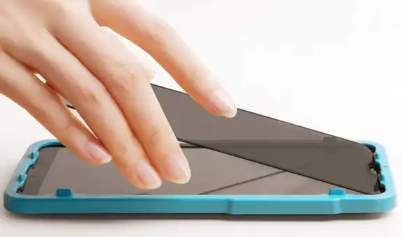 ¿Cuáles son las ventajas y desventajas de que tu celular tenga mica de vidrio o plástico?