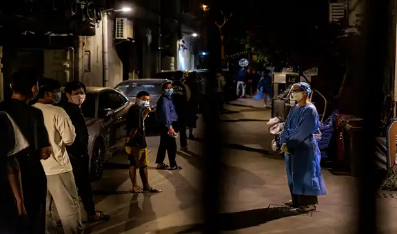 Shanghái hará otra ronda de test masivos tras registrar más de 20.000 casos de COVID-19