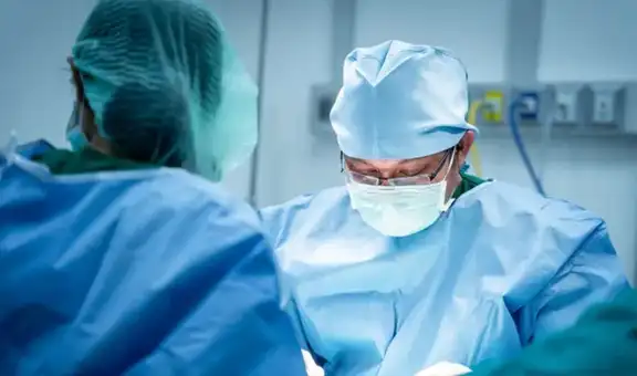 Niño nació con 2 penes y médicos se ven obligados a cortar el más grande