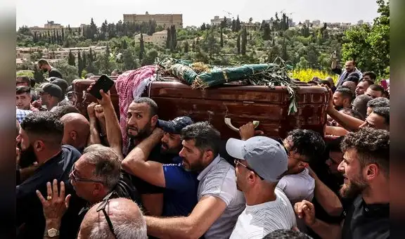 Israel ataca el funeral de la periodista Shereen Abu Aqleh en Jerusalén