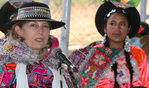 María del Carmen Alva dice que Acción Popular apuesta por reforzar la Sunedu, pero su bancada votó por debilitarla