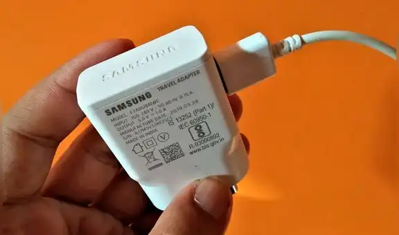 Igual que Apple: Samsung enfrentaría demanda en Brasil por no incluir cargador en sus celulares