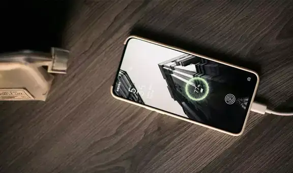 ¿Por qué mi celular demora en cargar si incluye la opción de carga rápida?