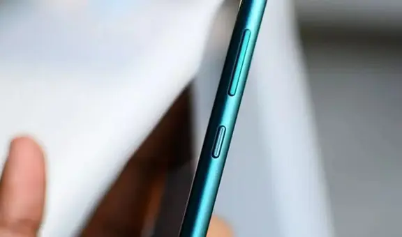 ¿Qué pasa cuando oprimes los botones de apagado y volumen de tu teléfono al mismo tiempo?