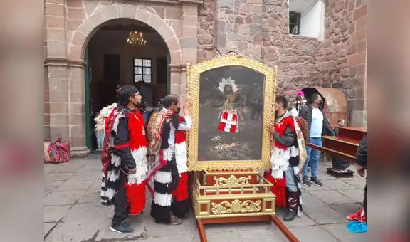 Danzantes y devotos inician peregrinaje hacia el Señor de Qoyllurit’i