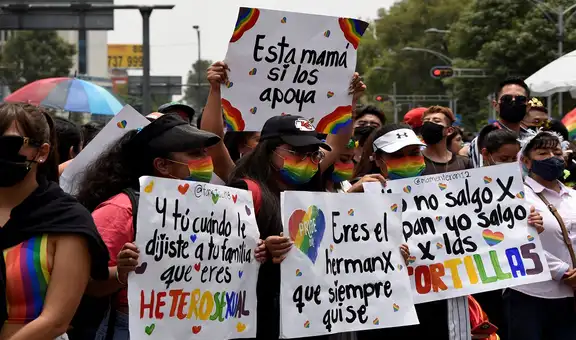 Unas 250.000 personas vuelven a marchar por el Orgullo en México tras inicio de la pandemia