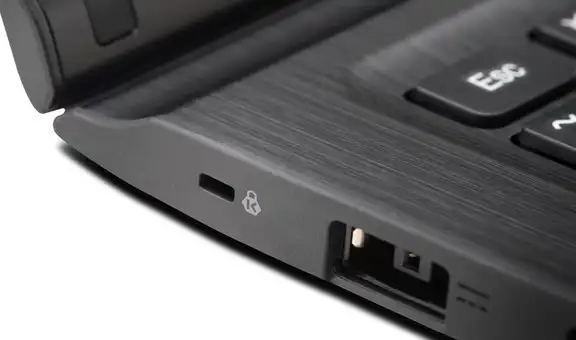 ¿Para qué sirve el agujero que encuentras en el costado izquierdo de la mayoría de laptops? 