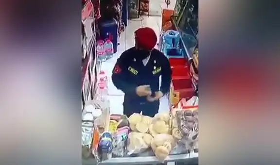 Moquegua: cámaras captan a efectivo de la Policía aparentemente sustrayendo una palta
