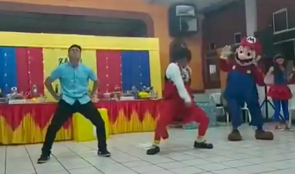 Payaso reta a bailar a un joven y este le roba el show mostrando los ‘pasos prohibidos’