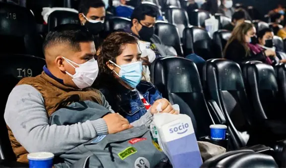 ¿Con qué alimentos puedo ingresar al cine?