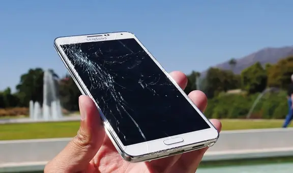 ¿Cómo saber si la pantalla de mi celular está rota o si solo se trata del glass?