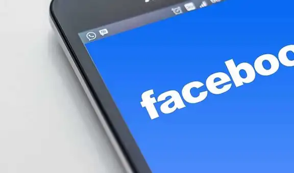¿Cómo cambio mi nombre en Facebook desde mi celular?