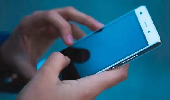 ¿Qué debes hacer si la pantalla de tu teléfono no detecta tus dedos?