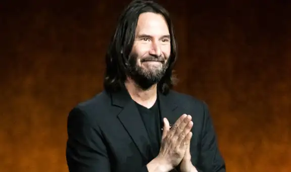 Keanu Reeves lo hizo otra vez: actor conmueve a internet con tierno gesto a mujer de 80 años