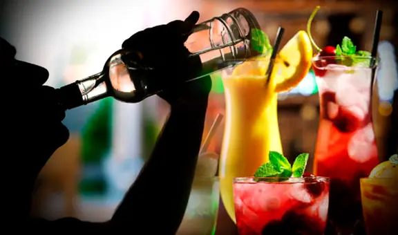 ¿Es verdad que mezclar diferentes tipos de bebidas alcohólicas te emborracha más rápido?