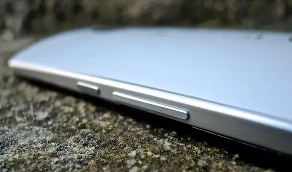 ¿Cómo subir o bajar volumen a tu teléfono si los botones físicos están malogrados?