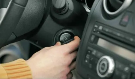 ¿Es necesario ‘calentar’ el motor del carro al encenderlo?